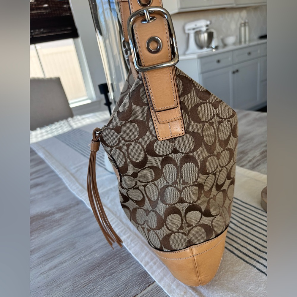 ππ¦ Coach Vintage Signature Brown and Tan Shoulder Bag - Picture 7 of 14